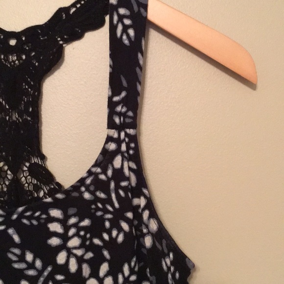 Express Top - Picture 2 of 3